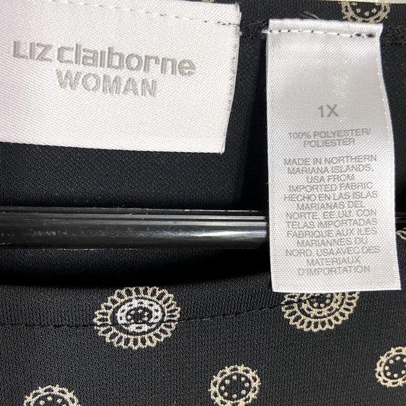 LIZ CLAIBORNE WOMAN Dressy Lightweight Short Sleeved Round Neck Top Plus Size 1X - Picture 3 of 3